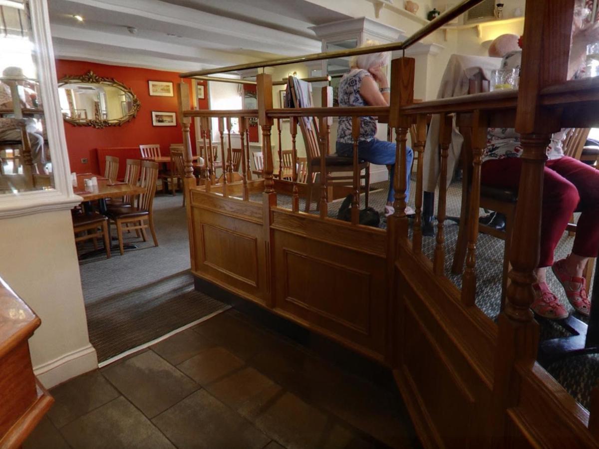 The Railway Inn Galmpton Екстериор снимка
