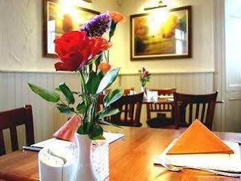The Railway Inn Galmpton Екстериор снимка