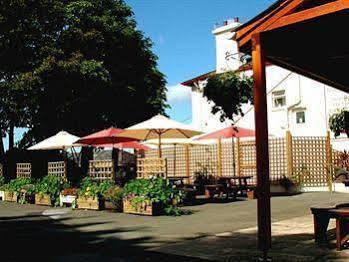 The Railway Inn Galmpton Екстериор снимка